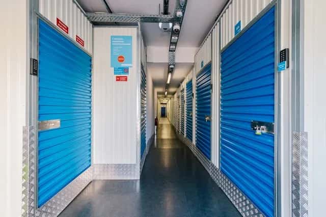 Corredor de self-storage no Allstorage Sete-rios